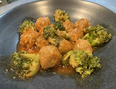 鶏団子とブロッコリーのケチャップ煮
