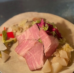 自家製ボイルハムと野菜ピクルス＆サラダ添え