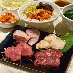 夜のまんぷく定食　ビビンバに変更　