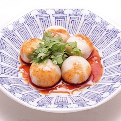 ピリ辛ダレ海老と豚肉の茹でワンタン