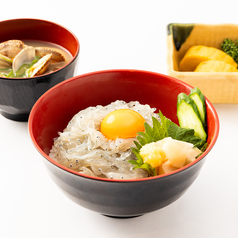 魚屋の森さん仕入れ！漁港メシ