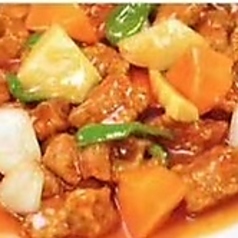 酢豚/味噌ホルモン炒め/本店牛肉とネギ炒め/八宝菜/軟骨の唐辛子炒め 各