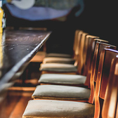 <サプライズ対応について>サプライズ対応も承っておりますので、お気軽にご相談ください。大切な方との記念日のお祝いや、お誕生日パーティーなど様々なシーンでご活用いただけます。落ち着いたの当店で特別な時間をカジュアルにお楽しみください。