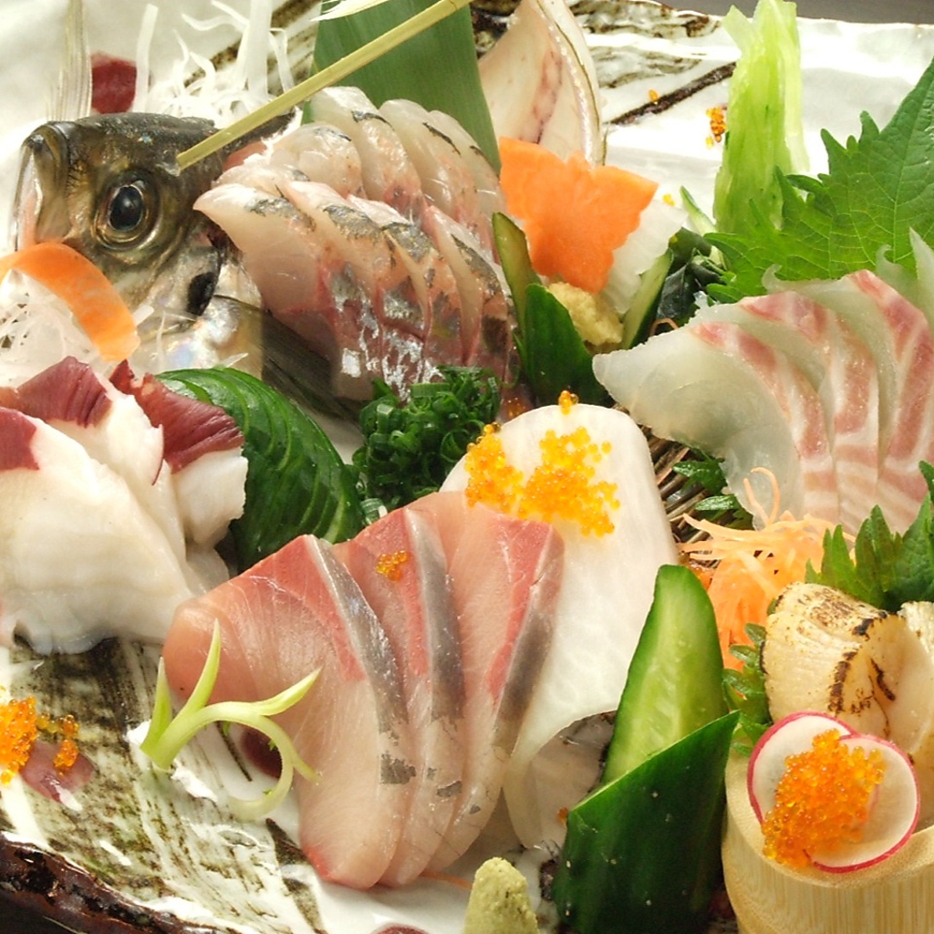 瀬戸内鮮魚のすぺしゃる盛り。びっくりの鮮度とボリューム！
