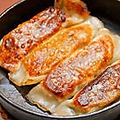 料理メニュー写真 ハルマキ/水ギョーザ/焼きギョーザ/中華揚げパン