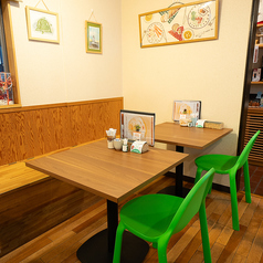 2名様テーブル×4