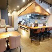 当店では、ご人数ご予算要相談で貸切が可能で、最大20名様までご利用いただけます。親しい友人や家族との特別な集まりにぴったりな空間をご提供いたします。誕生日パーティーや記念日のお祝いなど、思い出に残るひとときをお過ごしいただけますので、貸切でのご利用をご検討中の方は、お気軽にご相談ください♪