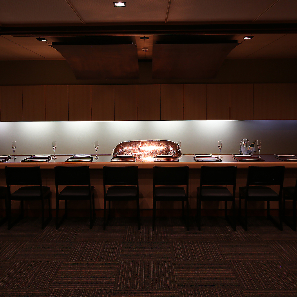 揚げたての天ぷらと板前の技をお気軽にお楽しみください。 