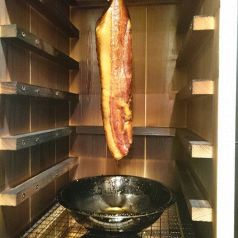 本町燻製酒場スモーク・グリムの写真3