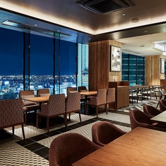 The Living Room with SKY BAR 三井ガーデンホテル名古屋プレミア18Fの写真