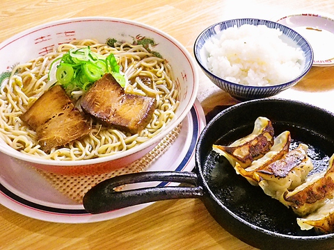 瀬戸内の小魚とのWスープが決め手のあっさり醤油豚骨ラーメン。コラーゲンたっぷり！