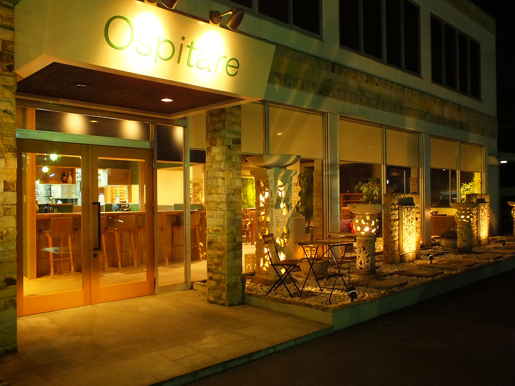 おしゃれな外観が目地★駐車場完備で使いやすい♪宴会など25名様以上は貸切できます！