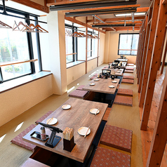 4名のお座敷を9席ご用意しております。会社宴会などの人数の多いお食事に是非ご利用下さい。
