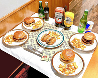 全粒粉バンズに国産牛パティのオリジナルバーガー♪