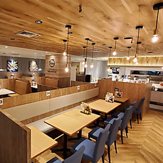 ザ ブッフェ ニューマーケット 京急上大岡店の雰囲気3