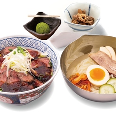 牛ハラミ丼と牛たん盛岡冷麺(小)セット