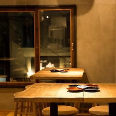 2階はテーブル席をご用意◎少人数での飲み会から大人数でのご宴会など、様々なシーンでご利用いただけます