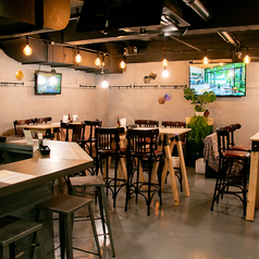 店内まるごと貸切でのご利用も承っております。大人数での同窓会や歓送迎会、結婚式の二次会など、プライベートなパーティーに最適です。15名様から貸切可能です◎