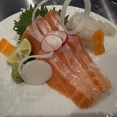 サーモンお造り