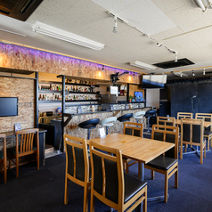 GLORIOUS 音楽、料理、お酒が楽しめるお店の雰囲気1