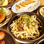砂ずりガーリック鉄板。女子会・鶏料理・おしゃれディナー・インスタ・餃子・点心・中華