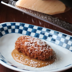 たっぷりチーズの蟹クリームコロッケ