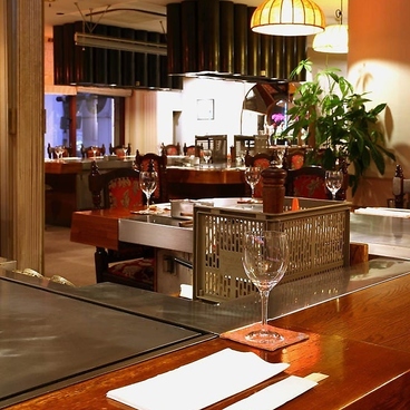 ステーキ＆欧風料理 ルモンドふじがや の雰囲気1