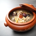 料理メニュー写真 蒸気で作る薬膳スープ「汽鍋鶏(チーコージー)」