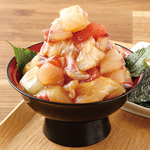 ボリューム満点！総重量650g以上の「ぶっかけ！豊洲鮮魚丼」