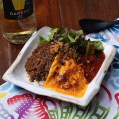 やんばる親鳥のタコライス