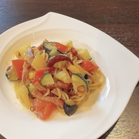 ゴロゴロ野菜と那須三元豚ベーコンのペペロンチーノ