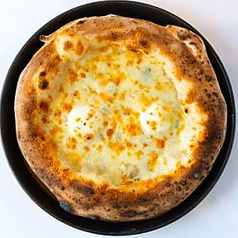 Pizza Quattro Formaggi ピッツァ クアトロフォルマッジ