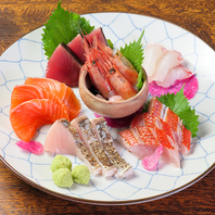 毎朝仕入れ新鮮な刺身と旬食材を活かすこだわり