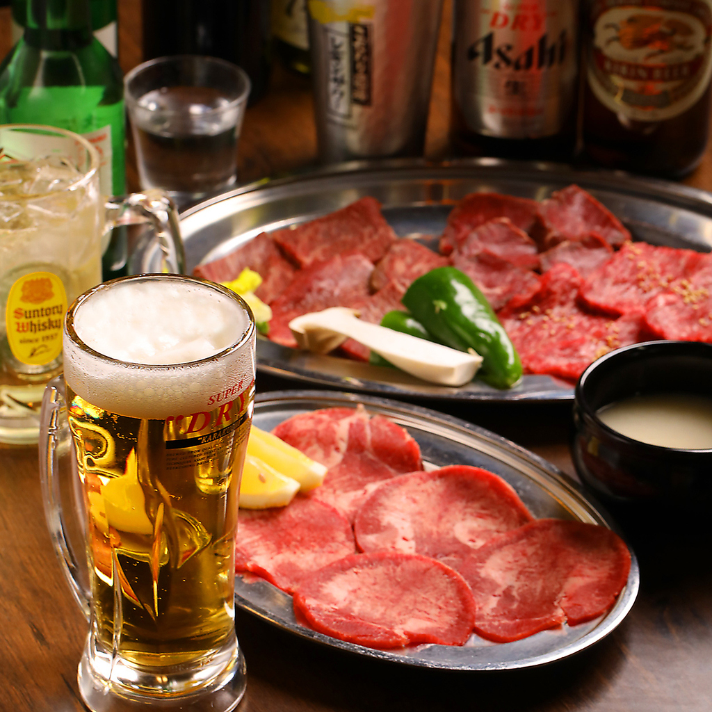 自慢のお肉を存分に堪能できる飲み放題付コースをご用意しております◎