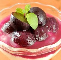 巨峰のコンフィチュールとクリームチーズのムース