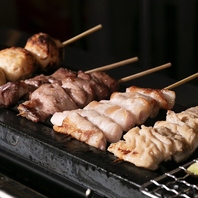 熟練店主が焼き上げる新鮮肉のやきとり・やきとんを堪能