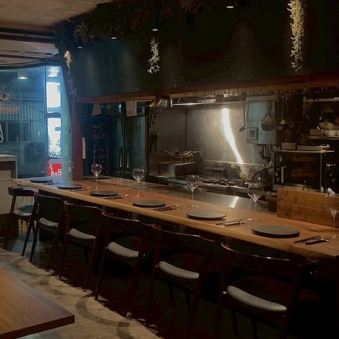 French Restaurant & Bar 404 t`XgAho[}