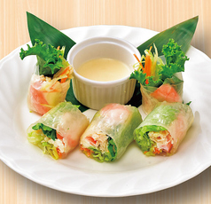 海老と蒸し鶏の生春巻き