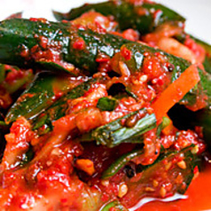 オイキムチ(胡瓜) 辛〈カット230gカップ詰〉