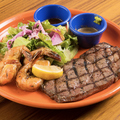 料理メニュー写真&nbsp;SURF&TURF（牛肩ロースステーキ＆シュリンプ）
