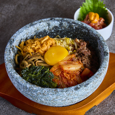 贅沢うにく石焼きビビンバ