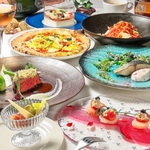 冷前菜から温菜までシェフの感性が光る料理がテーブルを彩ります。