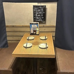 【個室／6名様まで】石山駅すぐのロケーションで、個室があって使いやすい！掘りごたつの個室は、他のお客様と接することなく過ごせて、感染症対策の面でも安心。周りに聞かれたくない、会社の情報交換の飲み会にもぜひ。人気なのでご予約はお早めにどうぞ。