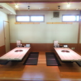 6名用のお席が2つ並びで12名様まで対応可能です。