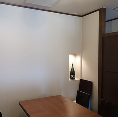 ディナータイムでは特別な演出のお手伝いができる個室を完備「女子会」「記念日」「家族や身内で」お酒の席では他のテーブルを気にせず楽しめる空間。記念日や大切なお日にちにデザートメッセージと共に特別なサプライズも可能です