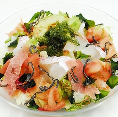 魚升海鮮サラダ
