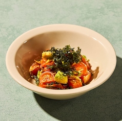 サーモンとアボカドのPOKE