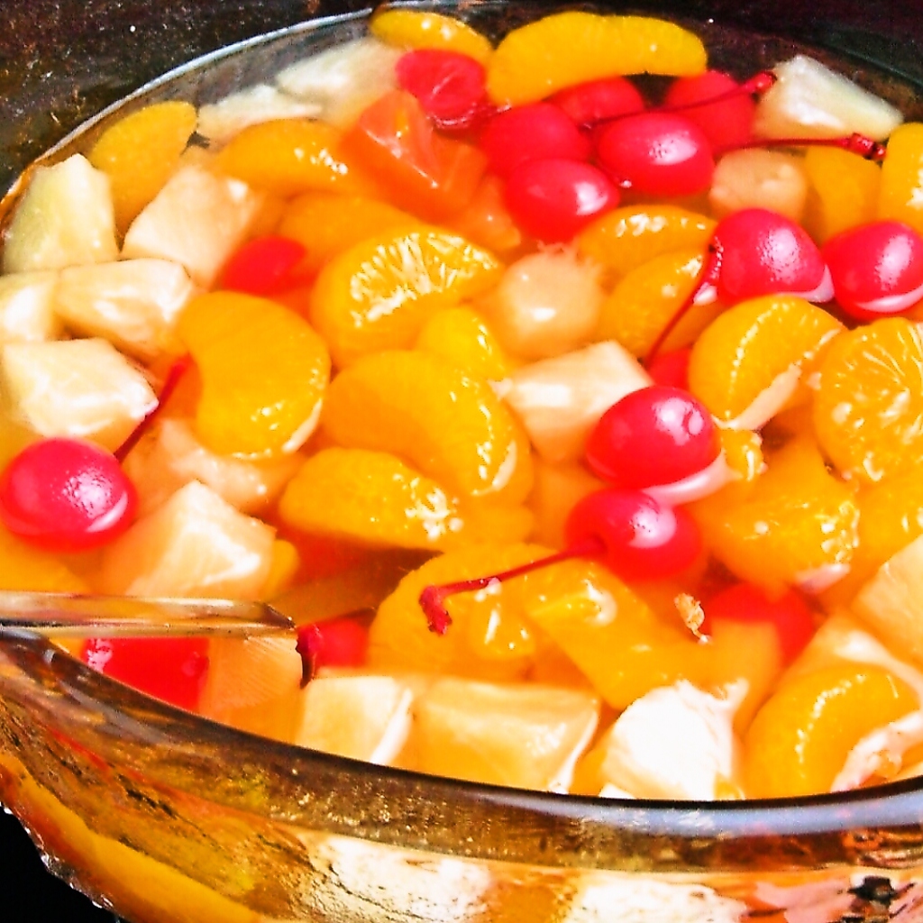 デザートには巨大フルーツポンチ♪もはや別腹ではないかも…