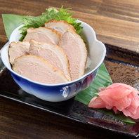 手間を惜しまない鴨肉の燻製への熱意