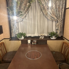 1階テーブル席F